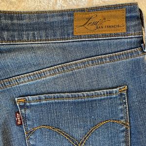Levis Jeans